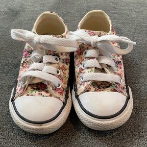Converse Size 4 shoes